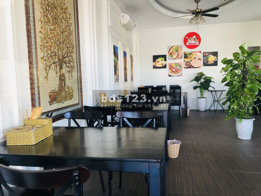 Cần cho thuê nhà 2 tầng 2 mặt tiền 200m2 gần cầu Nguyễn Tri Phương, Hòa Xuân, Đà Nẵng
