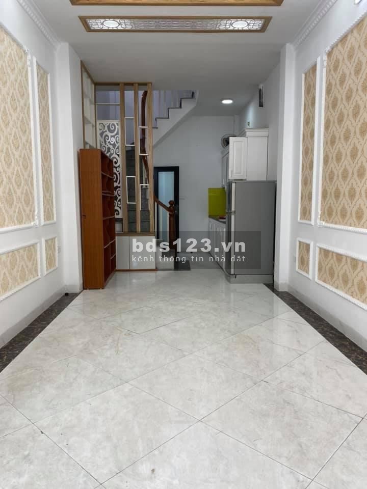 Bán Nhà Phố Vĩnh Hưng diện tích sử dụng 35m2, 4 tầng đúc kiên cố, giá chào 3,25 tỷ
