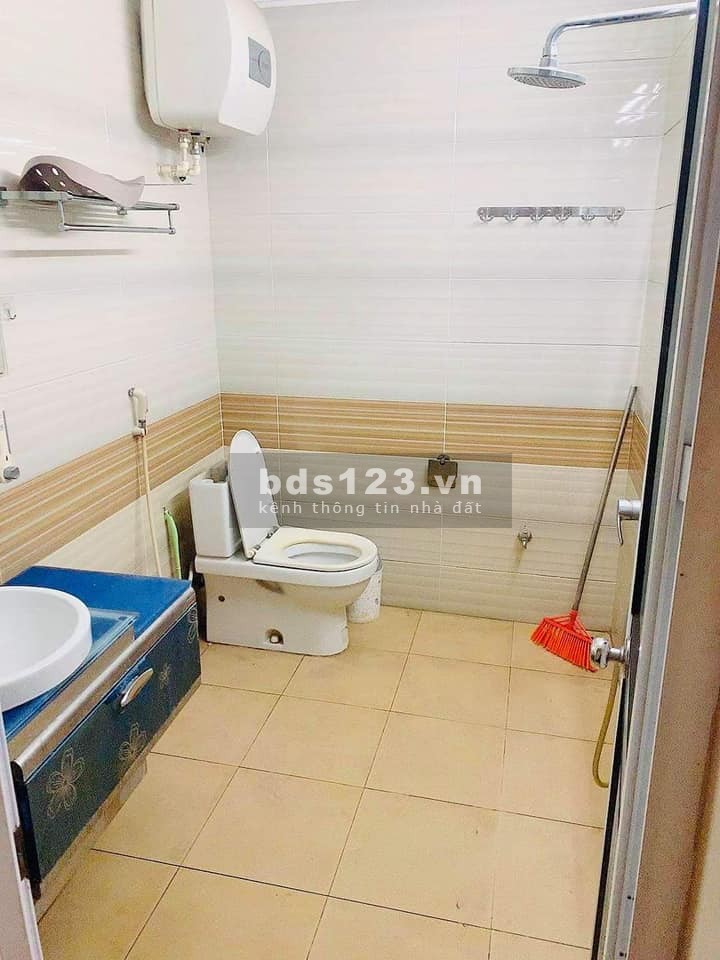 Vị trí đắc địa phân lô ô tô tránh gần phố văn phòng ở sướng sân chung rộng, sổ vuông đẹp