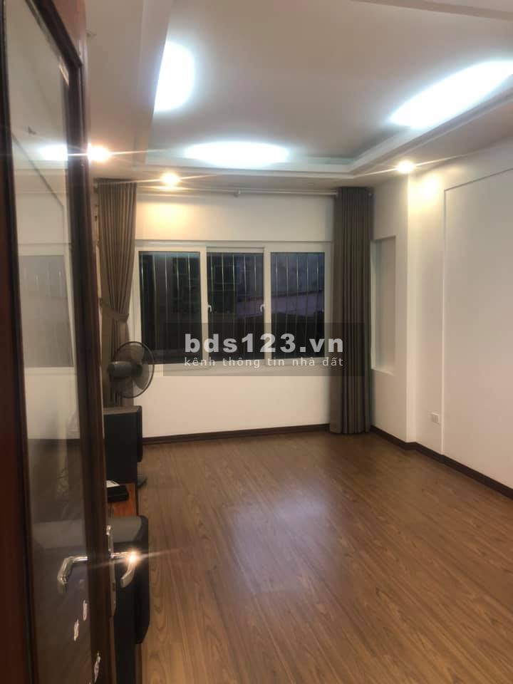 Bán nhà mặt phố Khương Đình diện tích 120m2 4 tầng, mặt tiền 4m giá bán chỉ 14 tỷ