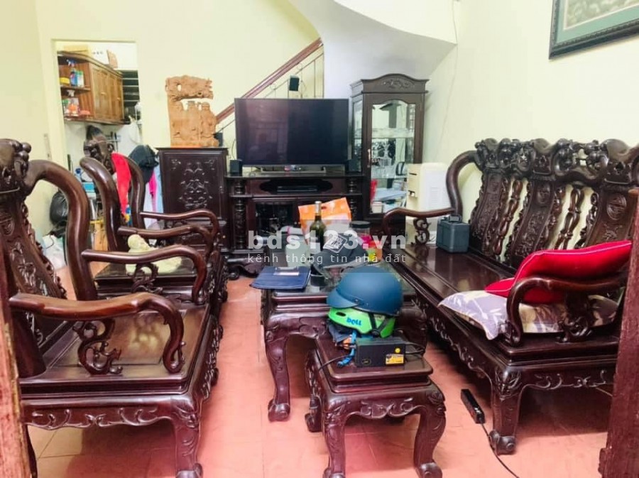 Bán gấp rẻ nhà Cầu Đơ, giá bán 2.6 tỷ có 4 tầng sáng đẹp an sinh đỉnh, liên hệ 0977690119.
