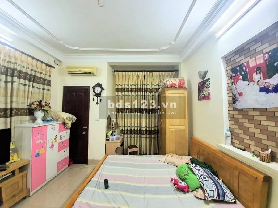 Bán nhà Lĩnh Nam Hoàng Mai 4 tầng( sổ riêng) chưa đến 2 tỷ, sổ sẵn chính chủ, bàn giao ngay