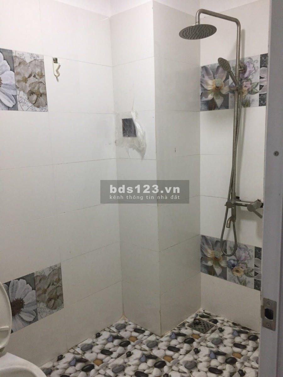 Cho thuê nhà nguyên căn mặt tiền Quận Bình Tân, tiện kinh doanh, 1 trệt, 2 lầu, giá tốt