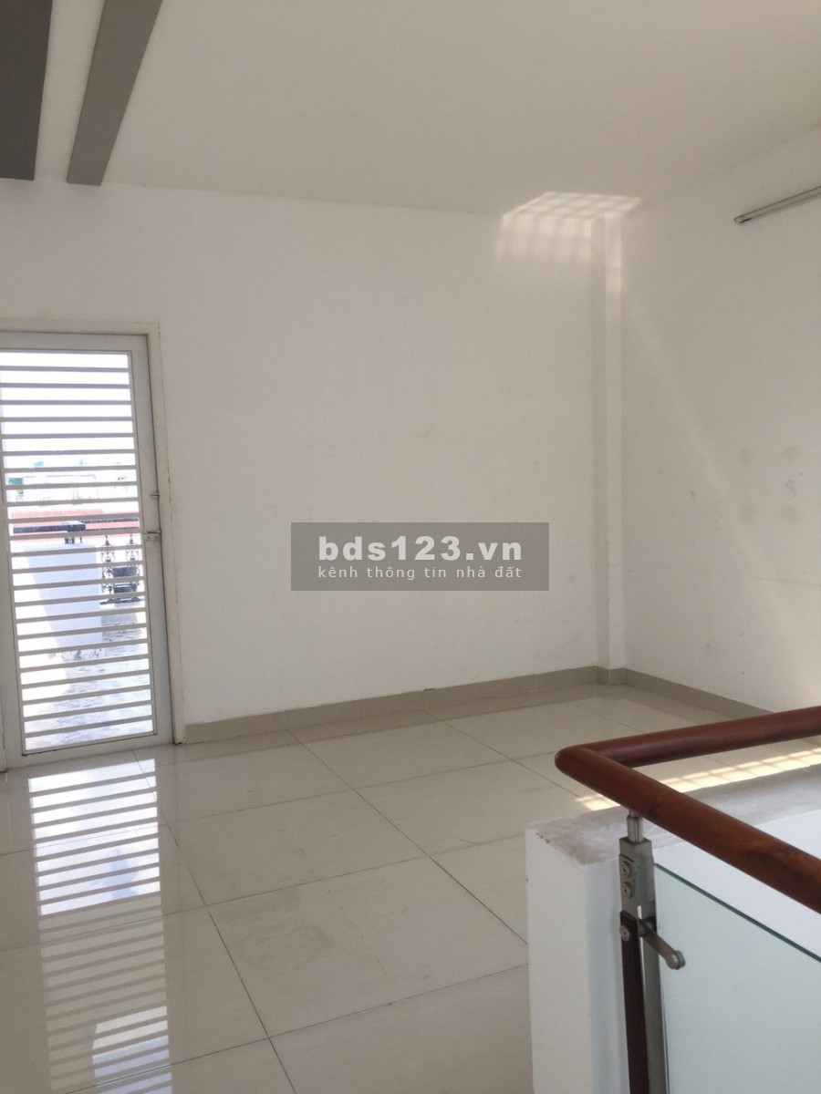 Cho thuê nhà nguyên căn mặt tiền Quận Bình Tân, tiện kinh doanh, 1 trệt, 2 lầu, giá tốt