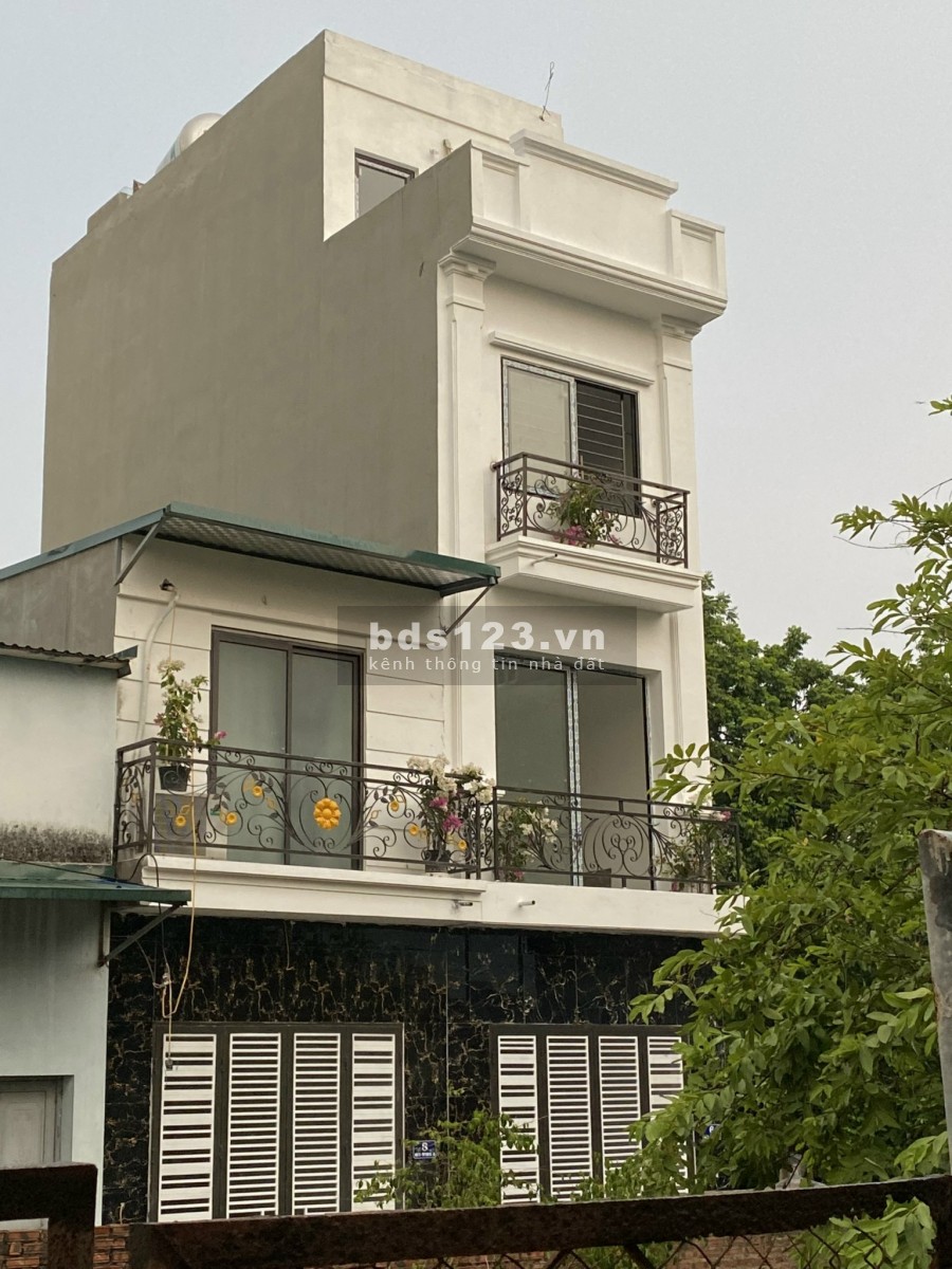 Tôi cần bán nhanh nhà thổ cư Ỷ La, Dương Nội. Nhà xây 4 tầng siêu đẹp, giá bình dân.