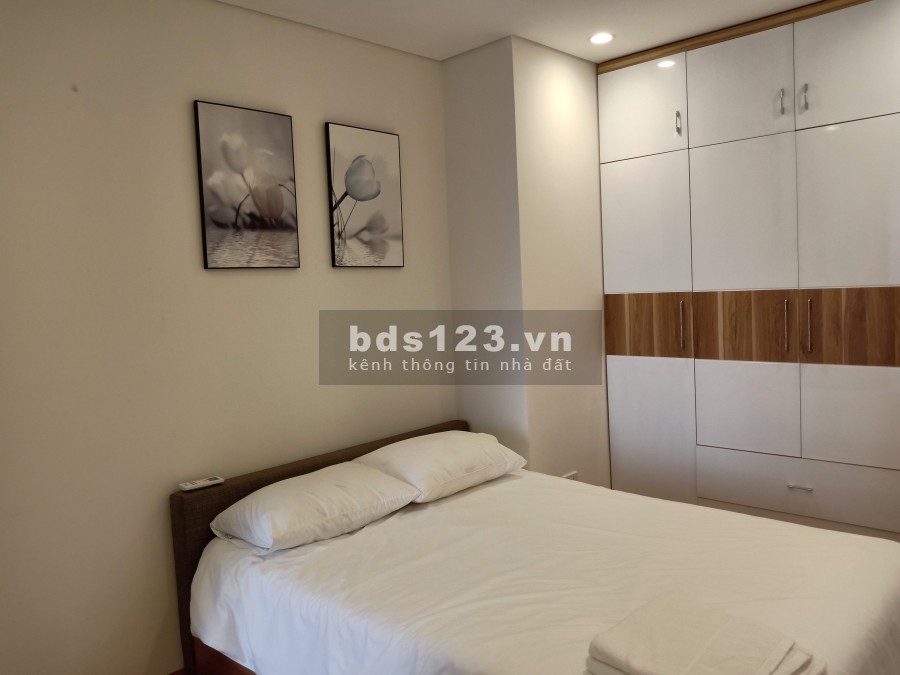 Cho thuê Chung cư Hong Kong Tower Đê La Thành, căn 2PN, full đồ, 15.5 triệu/tháng. Lh 0377983070