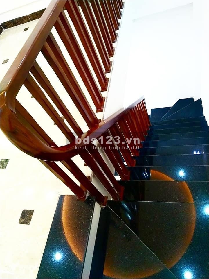 Chính chủ bán nhà nguyên căn Mỹ Đình, kiến trúc nhà đẹp, lô góc 32m2, 5 tầng, giá 3,4 Tỷ