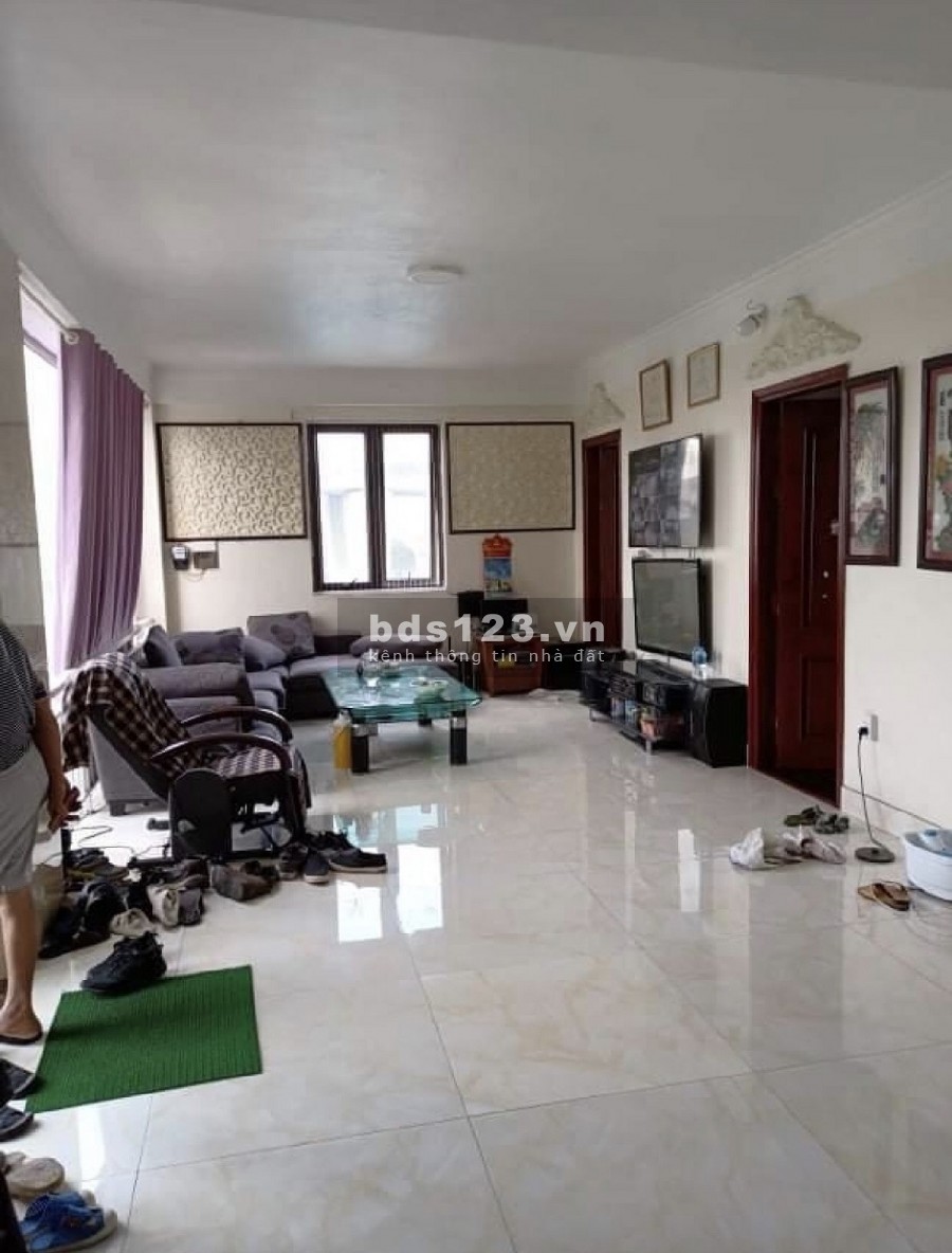 Bán nhà biệt thự sân vườn phường Đức Giang Quận Long Biên, dt 710m2 giá 103 tỷ