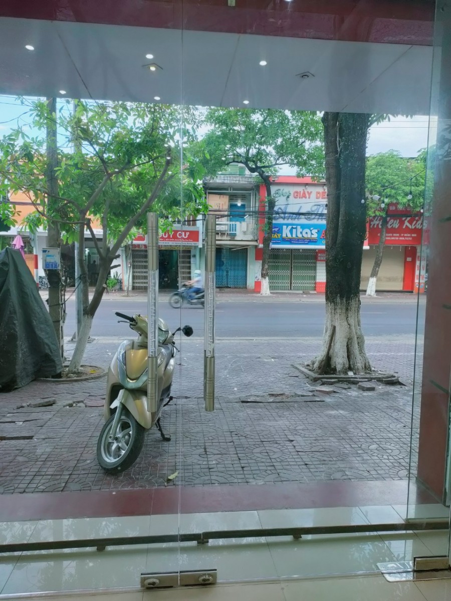 Chính Chủ Cần Bán Nhanh Căn Nhà Mặt Tiền Quang Trung - TP Quảng Ngãi