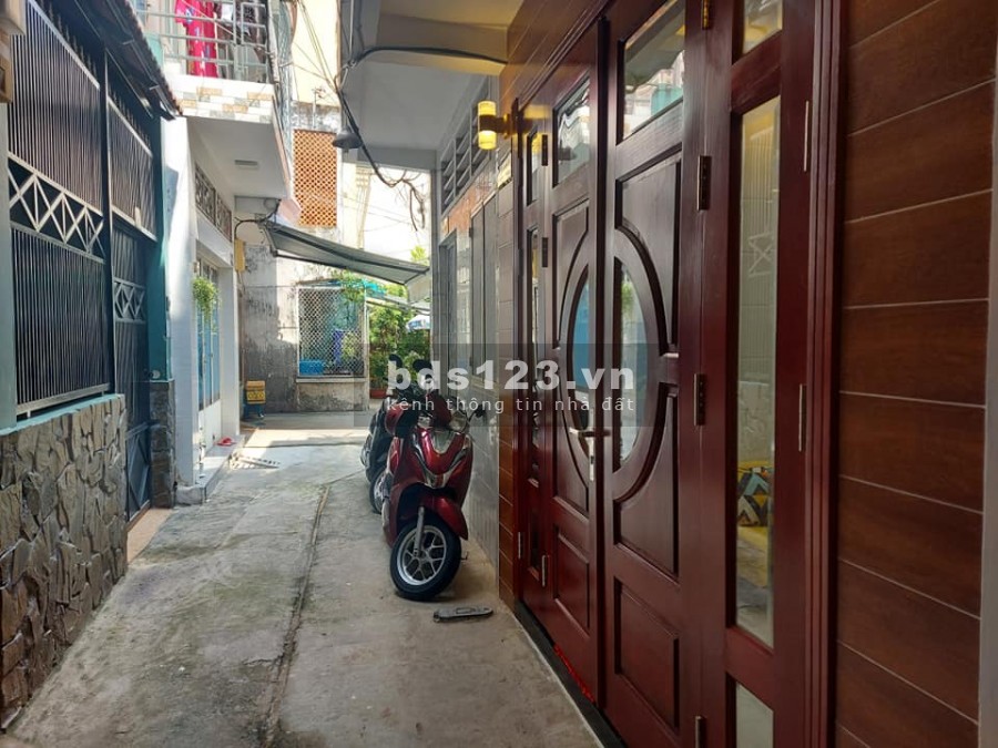 Bán nhà siêu đẹp 3 tầng đúc, giá rẻ, khu. Vip Lê Văn Sỹ, Quận Tân Bình, giá tốt, để lại nội thất