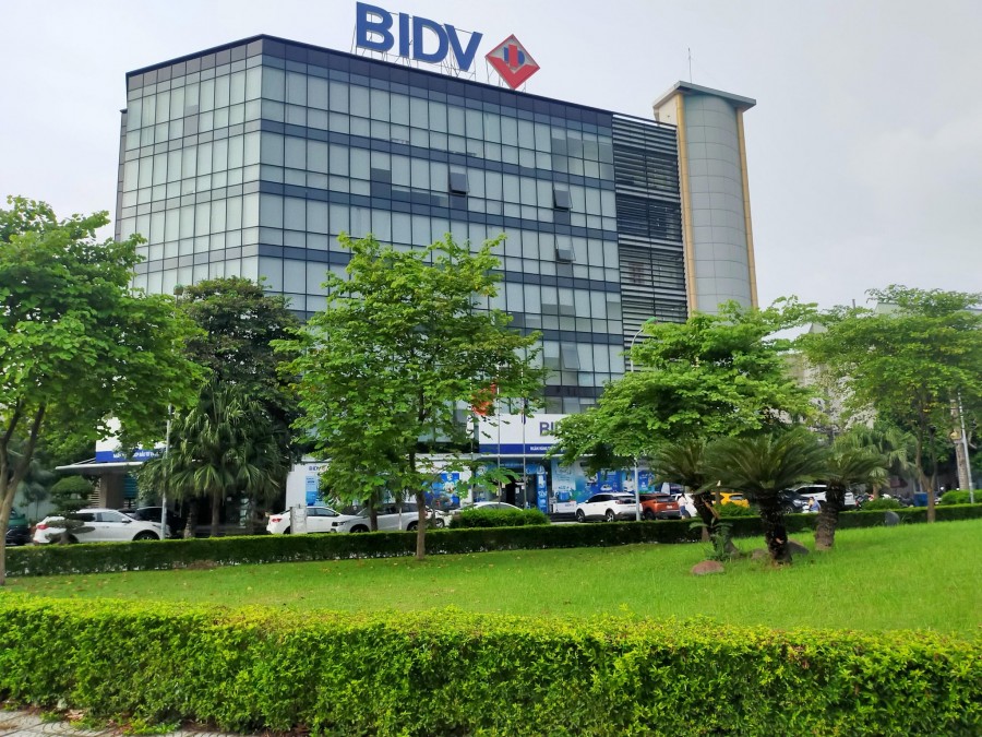 Mặt phố Thạch Bàn - Nguyễn Văn Linh, đầu tư sinh lời giữ tiền cực tốt, giá nhỉnh 5 tỷ