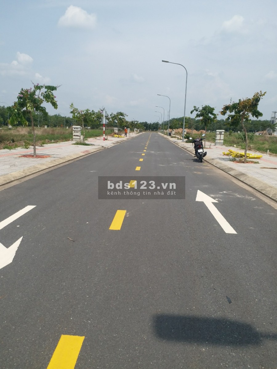Bán đất mặt tiền ngã 3 Trị An Trảng Bom diện tích 100m2 sổ sẵn giá 900 triệu sổ sẵn công chứng ngay