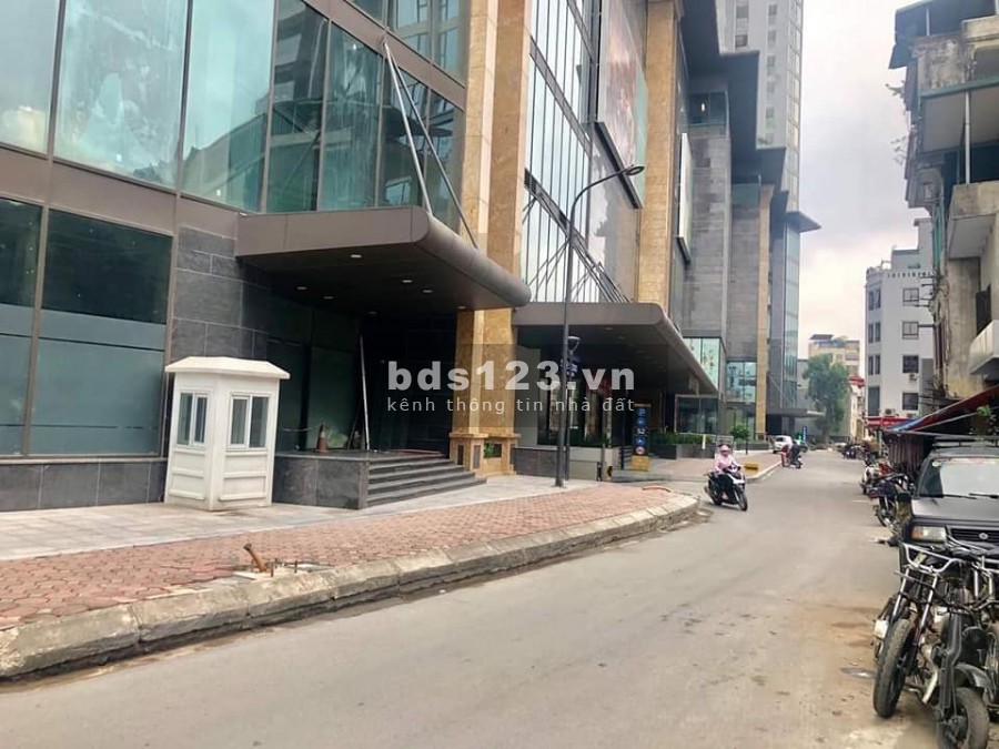Tòa Nhà Thụy Khuê 8 tầng cạnh Sunplaza ô tô tránh đỗ dt 194M2 mặt tiền 11m giá 69 tỷ