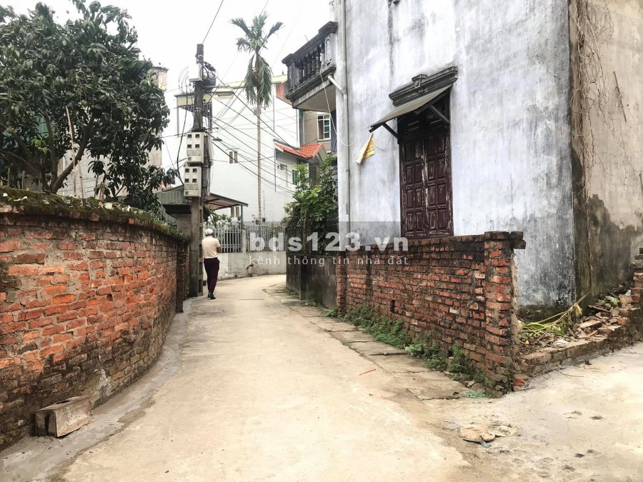 Chủ cần bán nhanh Đất trong ngõ thị trấn Trâu Qùy-Gia Lâm 32m2 giá hời nhất chỉ 999tr.