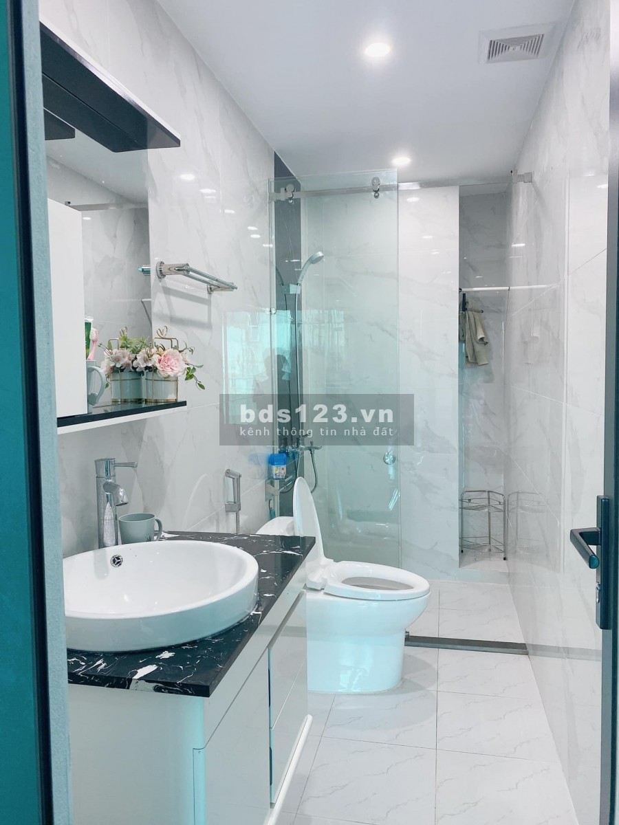Chính chủ cần bán Nhà 5 tầng dt 45m2, 4 ngủ mặt tiền 4m phố Hoàng Liệt Quận Hoàng Mai