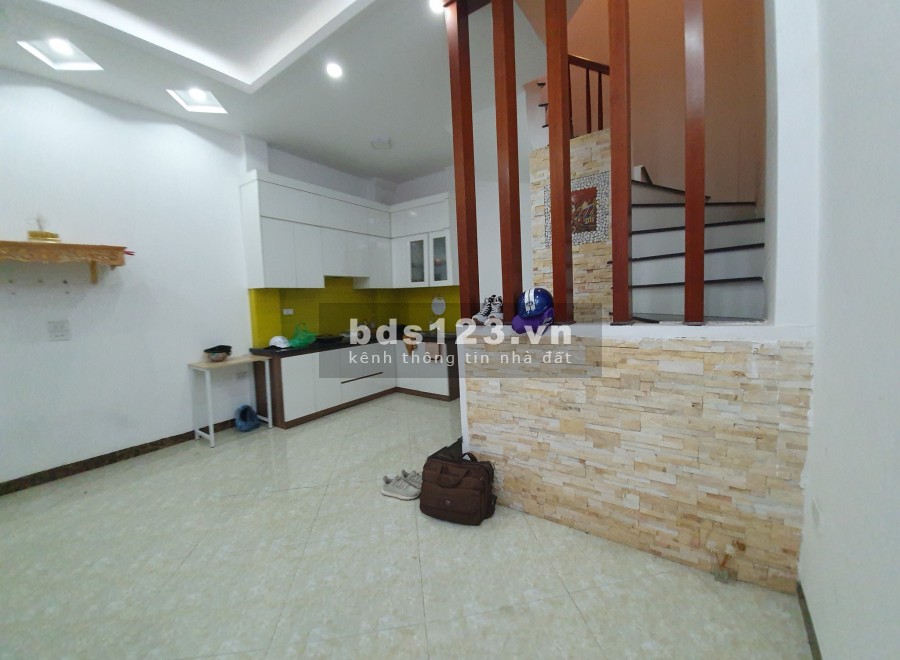 Nhà mới nguyên căn gần phố, vào ở luôn, dtsd 42m, Bạch Mai Thanh Nhàn giá chỉ 3tỷ75