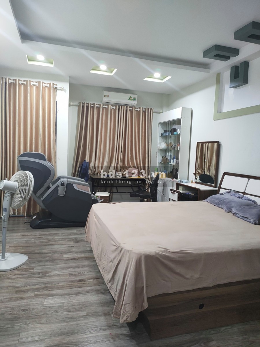 Bán nhà Đê La Thành, đẳng cấp trung tâm, thông tứ tung, 46m2 3.95 tỷ
