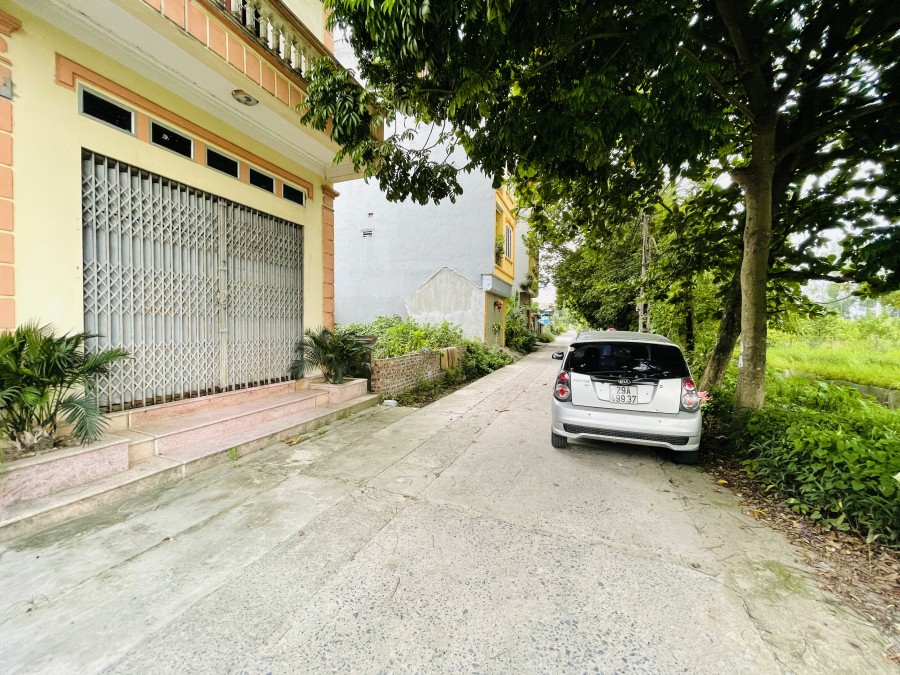 Bán đất bìa làng Lộc Hà - Mai Lâm, quy hoạch đường 30m, đường dẫn lên cầu Tứ Liên.