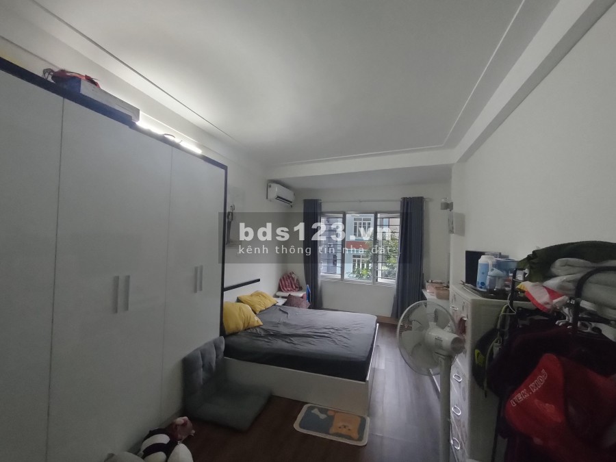 Bán nhà Bồ Đề, Gần hồ ở luôn, diện tích sử dụng 37m2, 5 tầng, 3.1 tỷ lh 0981524645