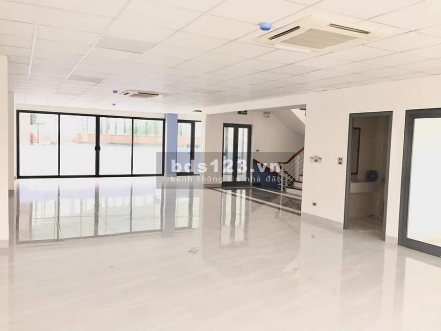 Tòa Nhà Thụy Khuê 8 tầng cạnh Sunplaza ô tô tránh đỗ dt 194M2 mặt tiền 11m giá 69 tỷ