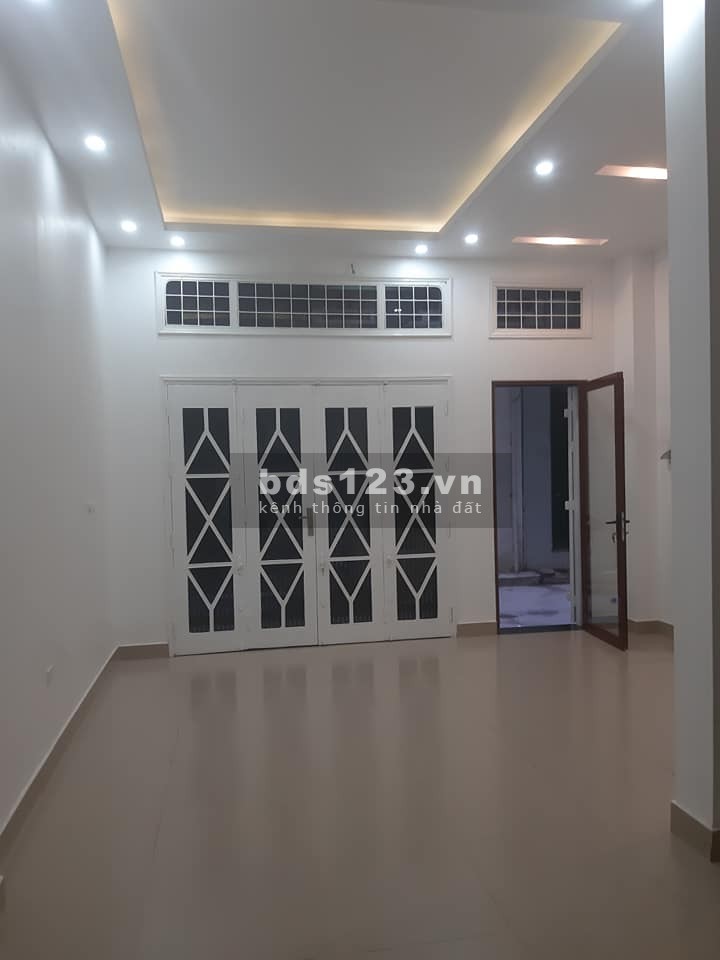 Siêu phẩm quận Thanh Xuân, diện tích 45m2 đúc kiên cố 5 tầng giá nhỉnh 5 tỷ, sổ đẹp