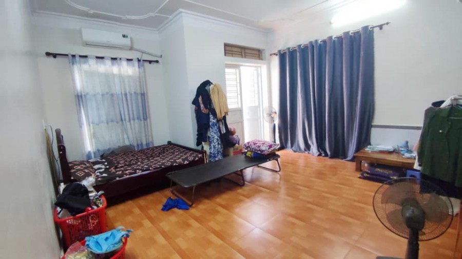 Bán nhà thẳng mặt ngõ Trung Hành 3 tầng lô góc , khe kỹ thuật cực thoáng mát