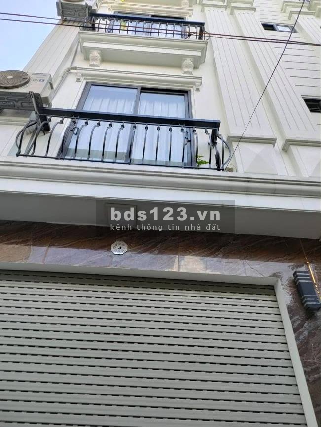 Nhà Bồ Đề, Gara ô tô, lô góc, kinh doanh, diện tích sử dụng 52m2, giá bán 5.7 tỷ. sổ sẵn