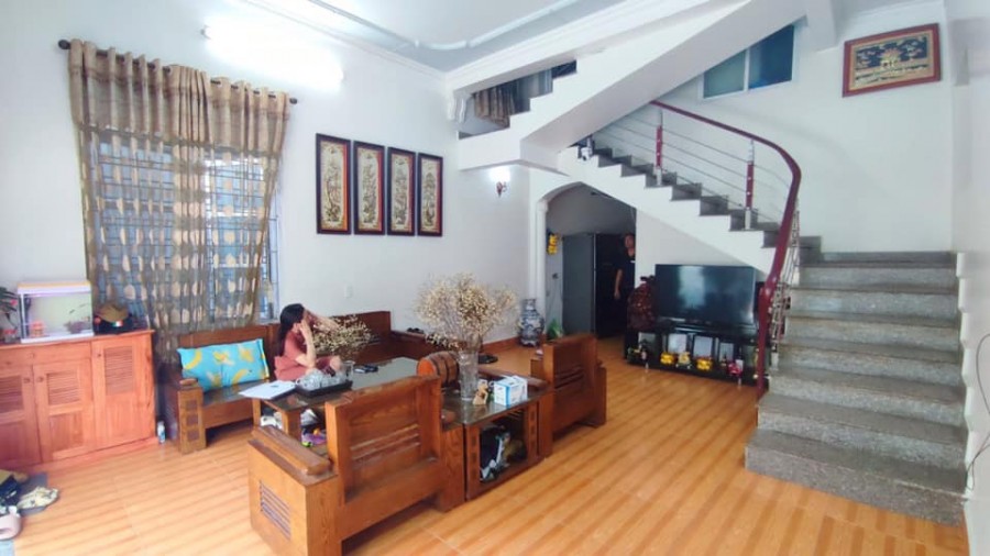 Bán nhà thẳng mặt ngõ Trung Hành 3 tầng lô góc , khe kỹ thuật cực thoáng mát