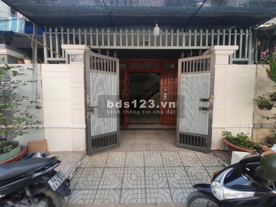 Bán Nhà Thạnh Xuân, Quận 12 giá bán 3.5 tỷ diện tích 60Mm2, ngang 5m BTCT hẻm xe hơi
