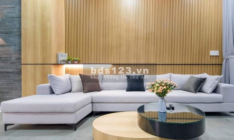 Bán nhà trong ngõ to rộng oto vào được đúc kiên cố chắc chắn thoải mái, pháp lí đủ
