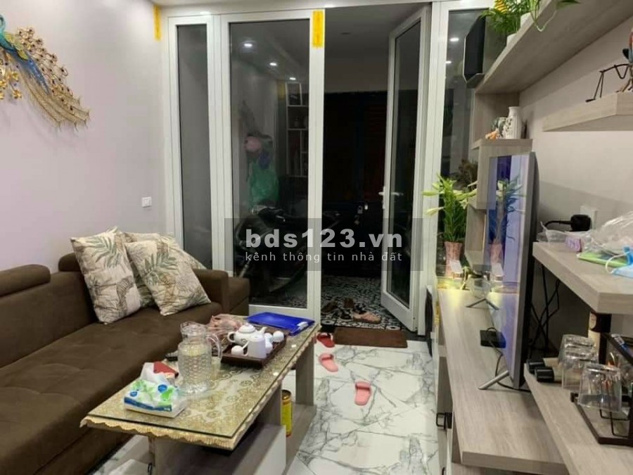 Bán nhà ngay đầu Phố Bồ Đề, thiết kế cực đẹp, full nội thất dt 46m2 4 tầng giá 4 tỷ, có thương lượng