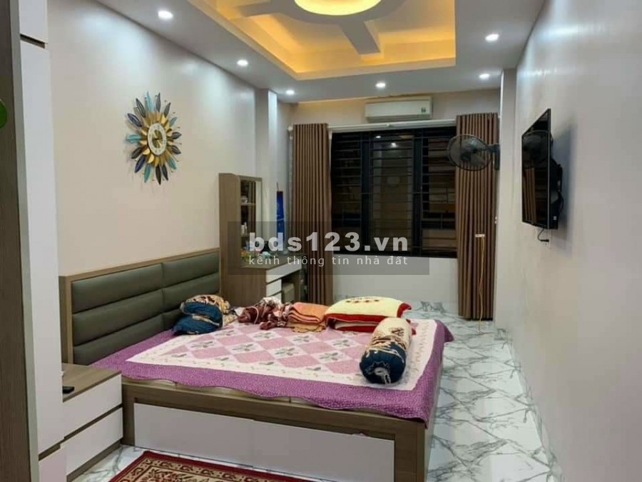Bán nhà ngay đầu Phố Bồ Đề, thiết kế cực đẹp, full nội thất dt 46m2 4 tầng giá 4 tỷ, có thương lượng