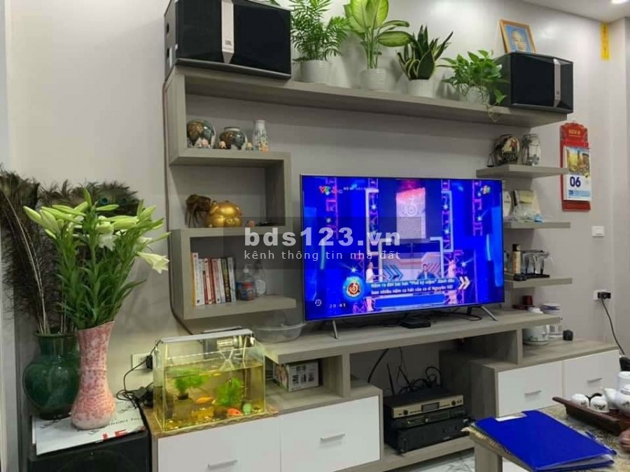 Bán nhà ngay đầu Phố Bồ Đề, thiết kế cực đẹp, full nội thất dt 46m2 4 tầng giá 4 tỷ, có thương lượng