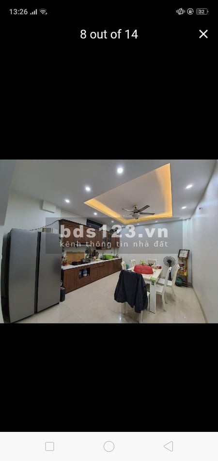 Cần Bán Nhà Phố Bồ Đề ô tô vào nhà diện tích 48m2, đúc kiên cố 5 tầng giá bán 5.3 tỷ.