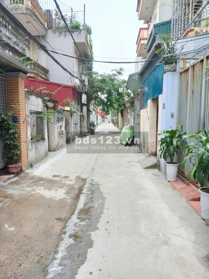 Bán Đất Bồ Đề ngõ ô tô mặt tiền rộng diện tích sử dụng 50m2 giá bán nhanh 3.4 Tỷ