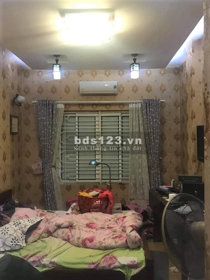 Bán nhà Đê La Thành tặng nội thất vào ở ngay giá hời diện tích sử dụng 26m2 giá 2.2 tỷ