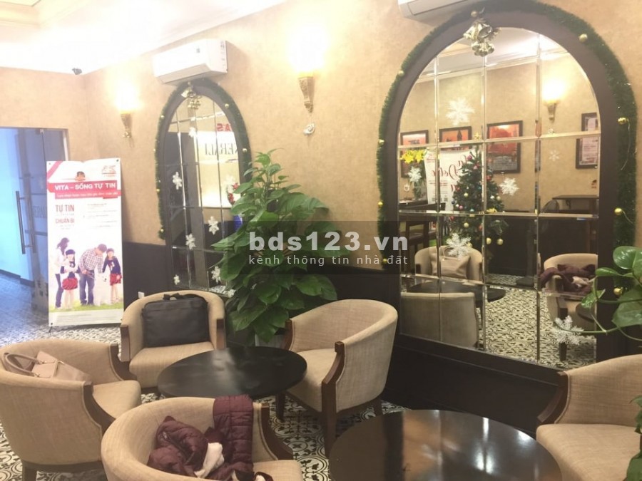 Mặt phố Nguyễn Chí Thanh, 71m2, MT 8m, 5T, vỉa hè rộng, kinh doanh đỉnh, 29 tỷ.