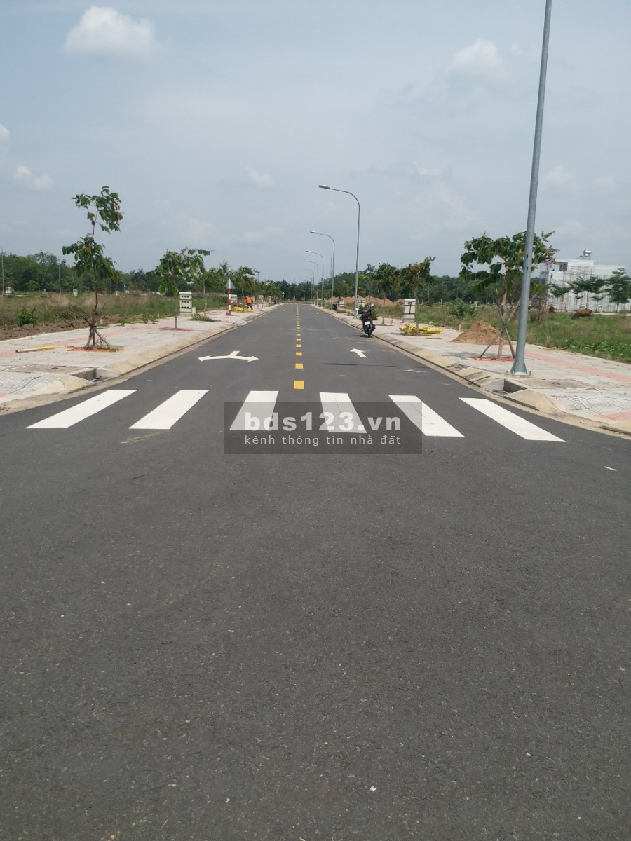 Bán đất mặt tiền ngã 3 Trị An Trảng Bom diện tích 100m2 sổ sẵn giá 900 triệu sổ sẵn công chứng ngay