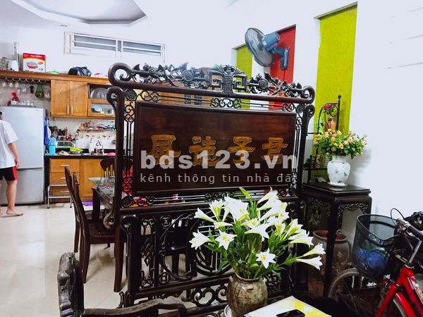 Nhà Thuỵ Khuê đúc bê tông 4 tầng 5.5m mặt tiền giá bán 5.45 tỷ Quận Tây Hồ