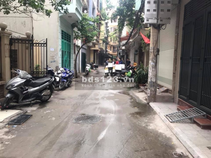Bán nhà diện tích sử dụng 51m2 Mễ Trì, con cái học giỏi đi du học, giá nhỉnh 3 tỷ, sổ sẵn