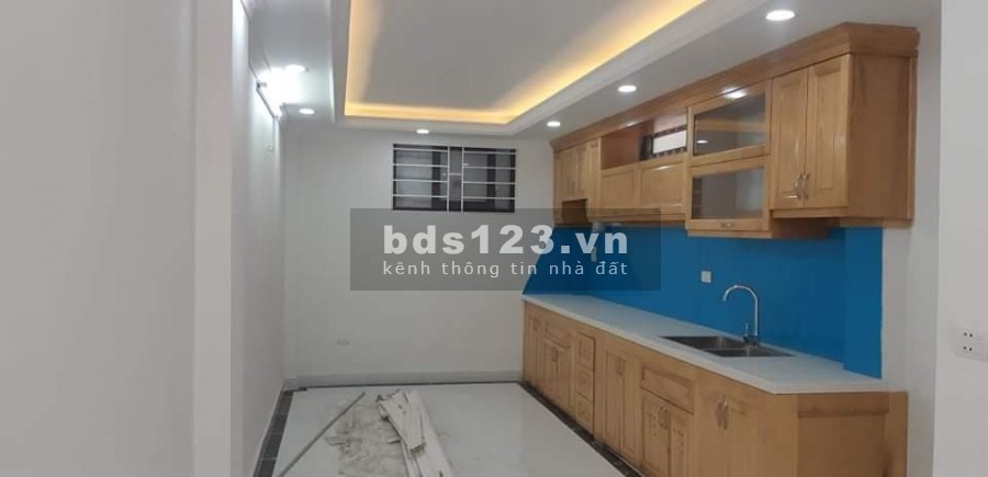 Bán nhà Ngọc Trì diện tích sử dụng 39m2, ngõ ô tô tránh khu dân trí cao, giá bán 2 tỷ 3.