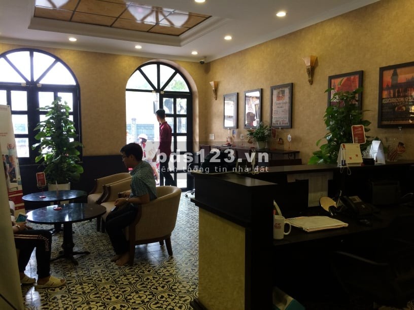Mặt phố Nguyễn Chí Thanh, 71m2, MT 8m, 5T, vỉa hè rộng, kinh doanh đỉnh, 29 tỷ.