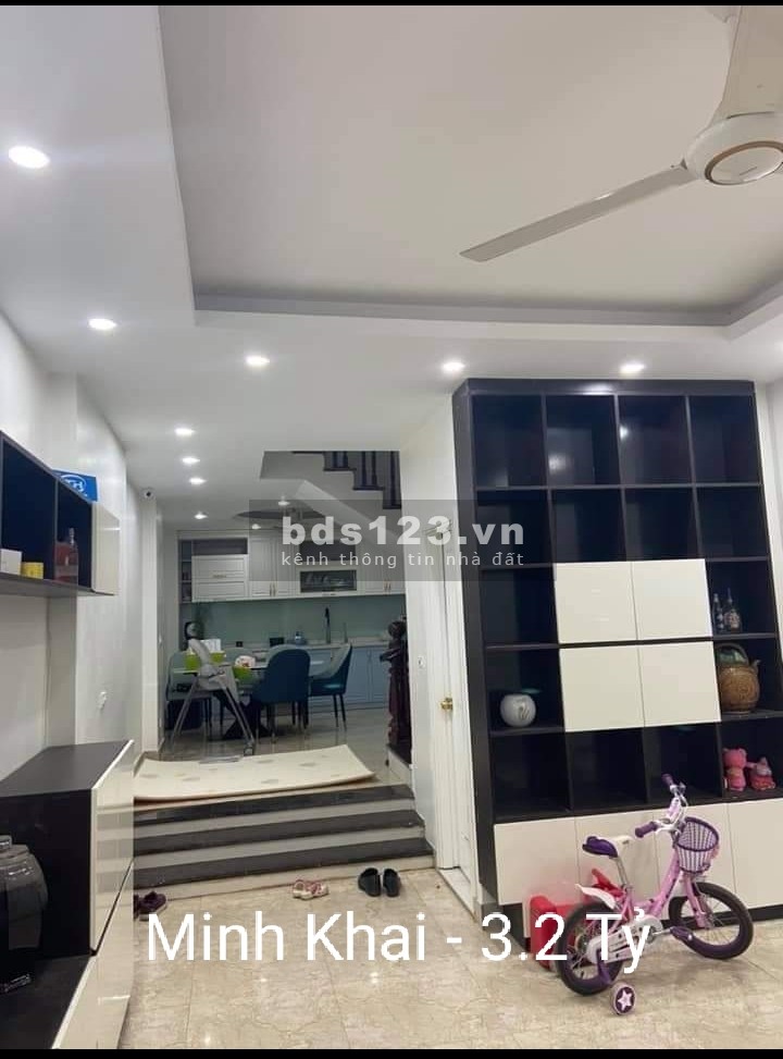 Minh Khai dt 35m2, 4 tầng giá 3.2 tỷ, nhà đẹp ở luôn, gần phố, nhiều tiện ích, vị trí đắc địa