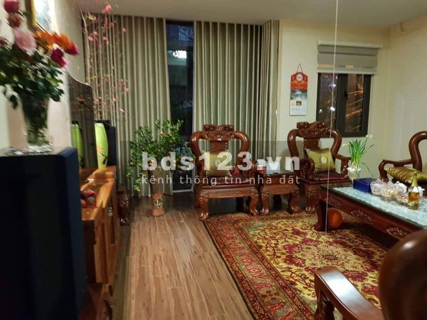 Bán gấp nhà phố Nguyễn Trãi Thanh Xuân dt 51m2, 5 tầng, mt 5m vị trí rất đẹp, ở, kd tuyệt vời