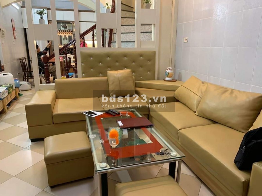 Bán nhà Trần Cung hai mặt ngõ thông ô tô đỗ cổng diện tích 48m2 giá 4.3 tỷ lh 0988559347