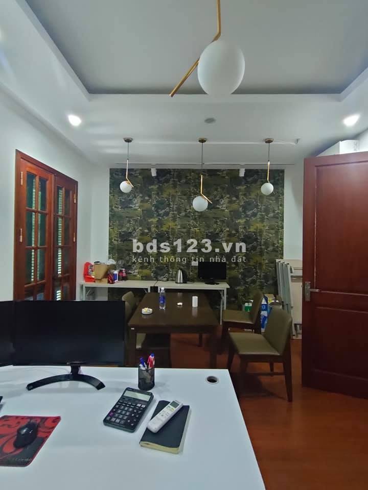 Bán nhà liền kề Đình Thôn, 93m2 x 5 tầng, 2 mặt tiền, thang máy, kinh doanh, 25 tỷ