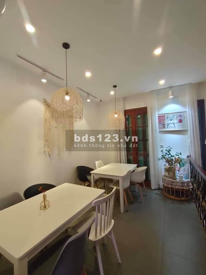 Bán nhà liền kề Đình Thôn, 93m2 x 5 tầng, 2 mặt tiền, thang máy, kinh doanh, 25 tỷ