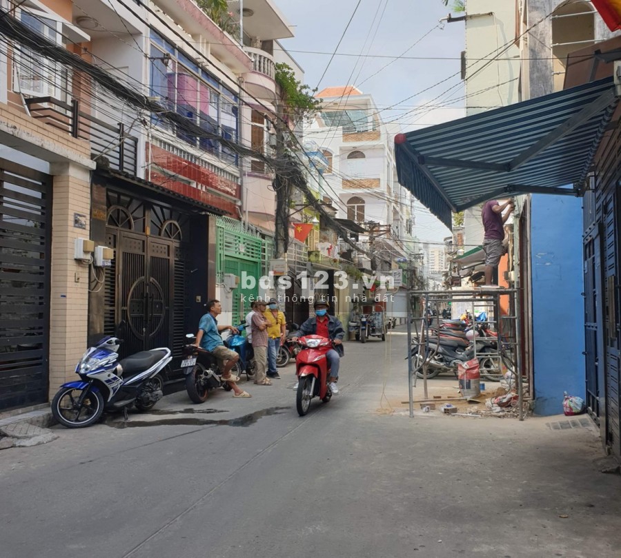 Nhà lô góc HXH 1 sẹc Cách Mạng Tháng 8 Quận 10, 102m2 chỉ 153tr/m2, LH 0971243100
