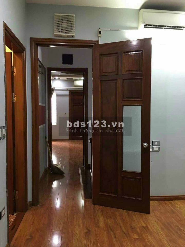 Bán nhà Quang Trung giá bán 2.6 tỷ, 4 tầng đúc đẹp, kinh doanh ô tô đỗ gần, lh 0977690119