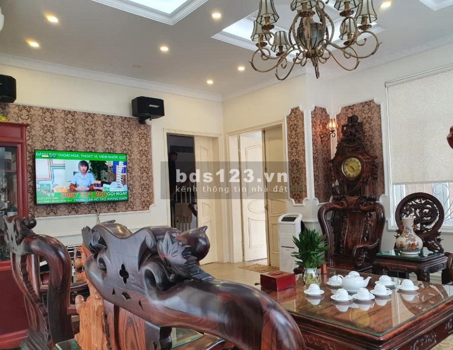 Nhỉnh 17 tỷ sở hữu ngay biệt thự khu đô thị Văn Phú, diện tích 215m2, mặt tiền 10M